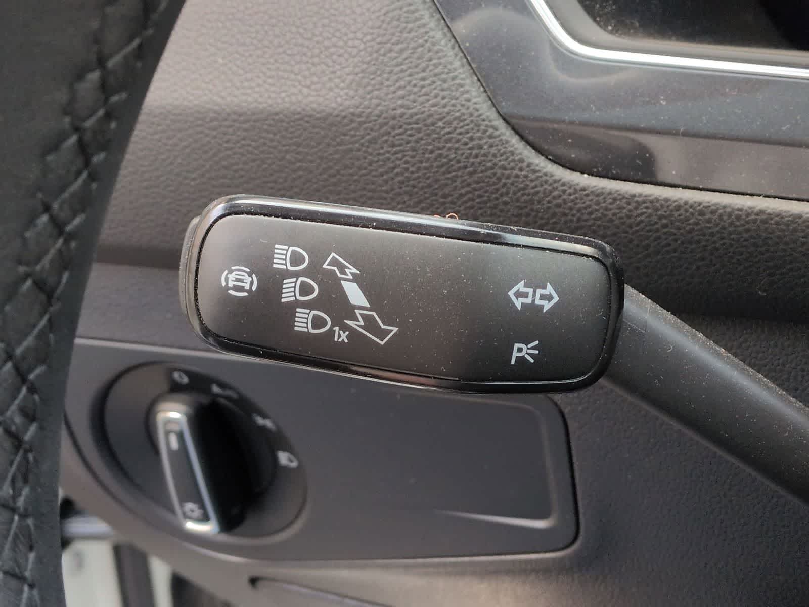 Thumbnail: 2022 Volkswagen Tiguan - 29