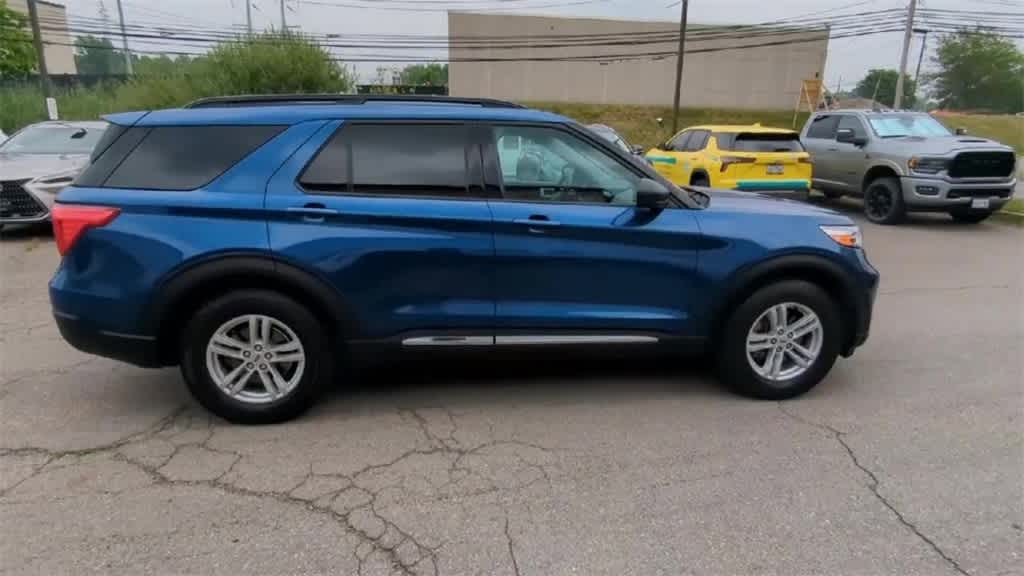 Thumbnail: 2021 Ford Explorer - 9