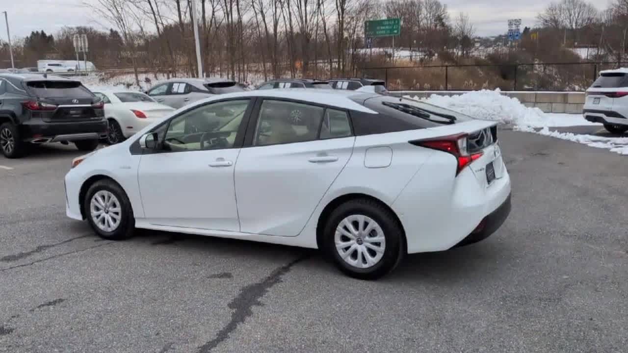 Thumbnail: 2022 Toyota Prius - 6