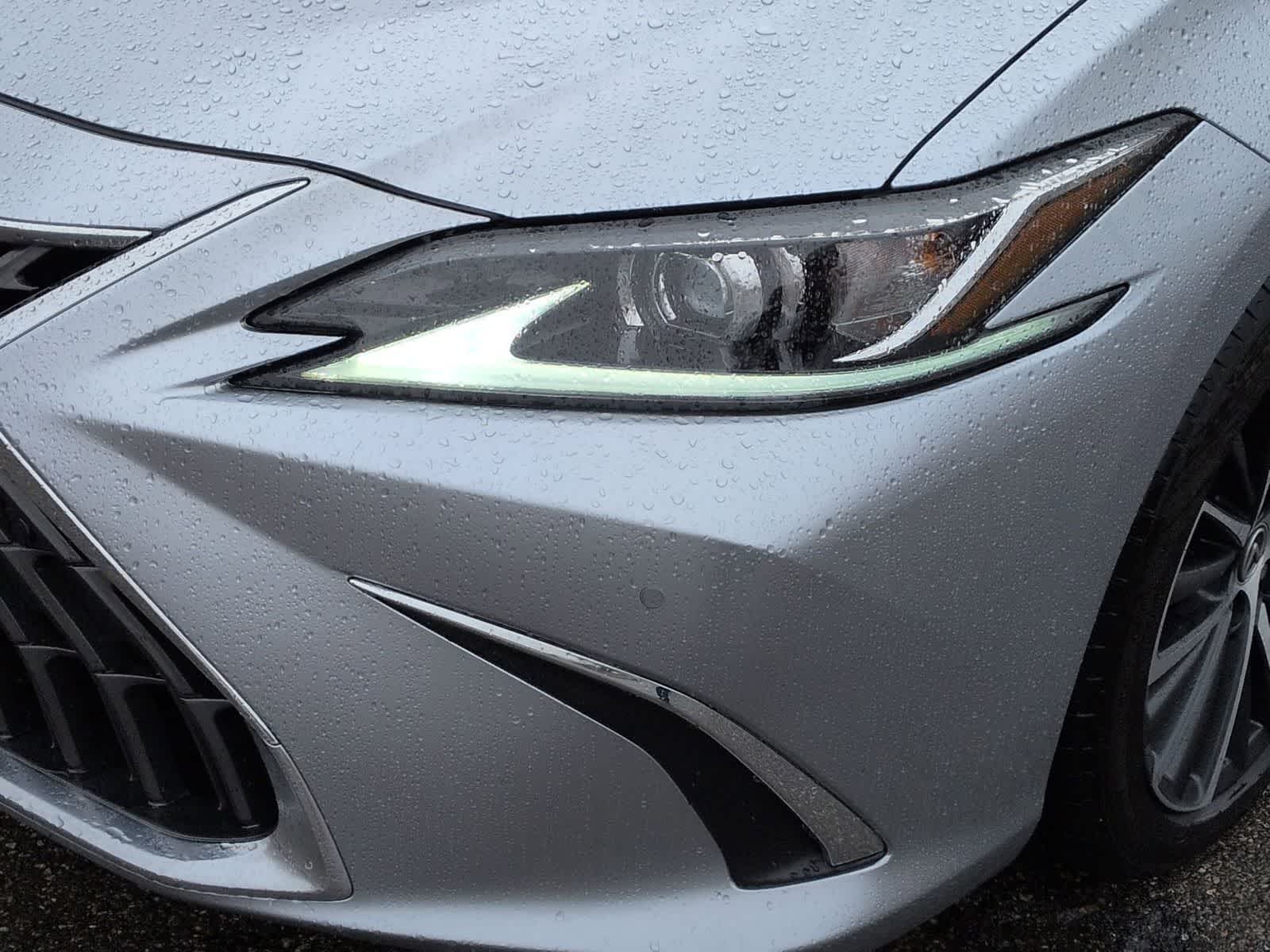 Thumbnail: 2025 Lexus ES - 11