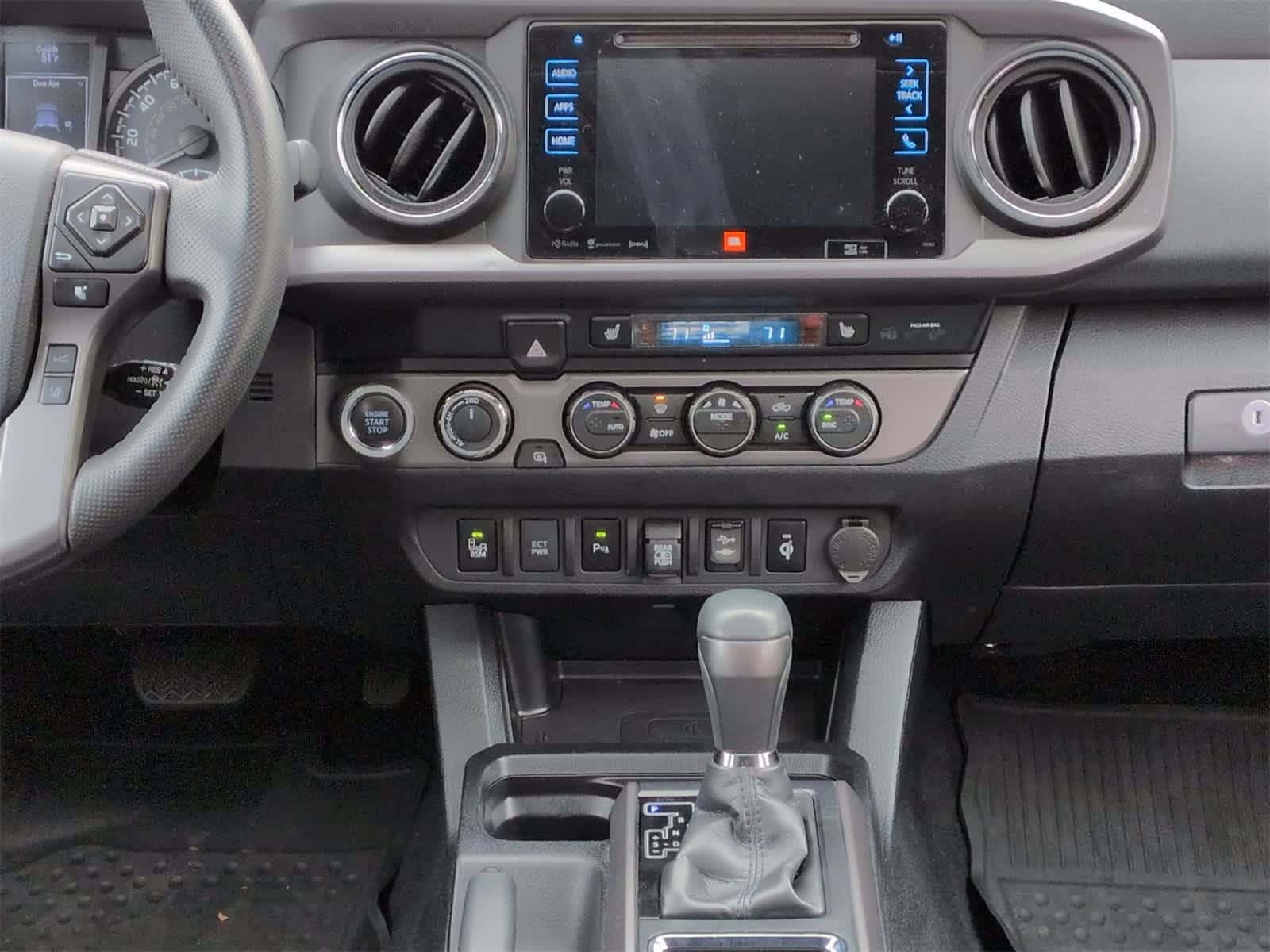 Thumbnail: 2019 Toyota Tacoma - 29