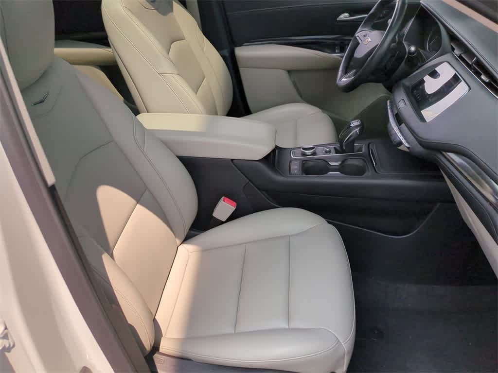 Thumbnail: 2019 Cadillac XT4 - 24