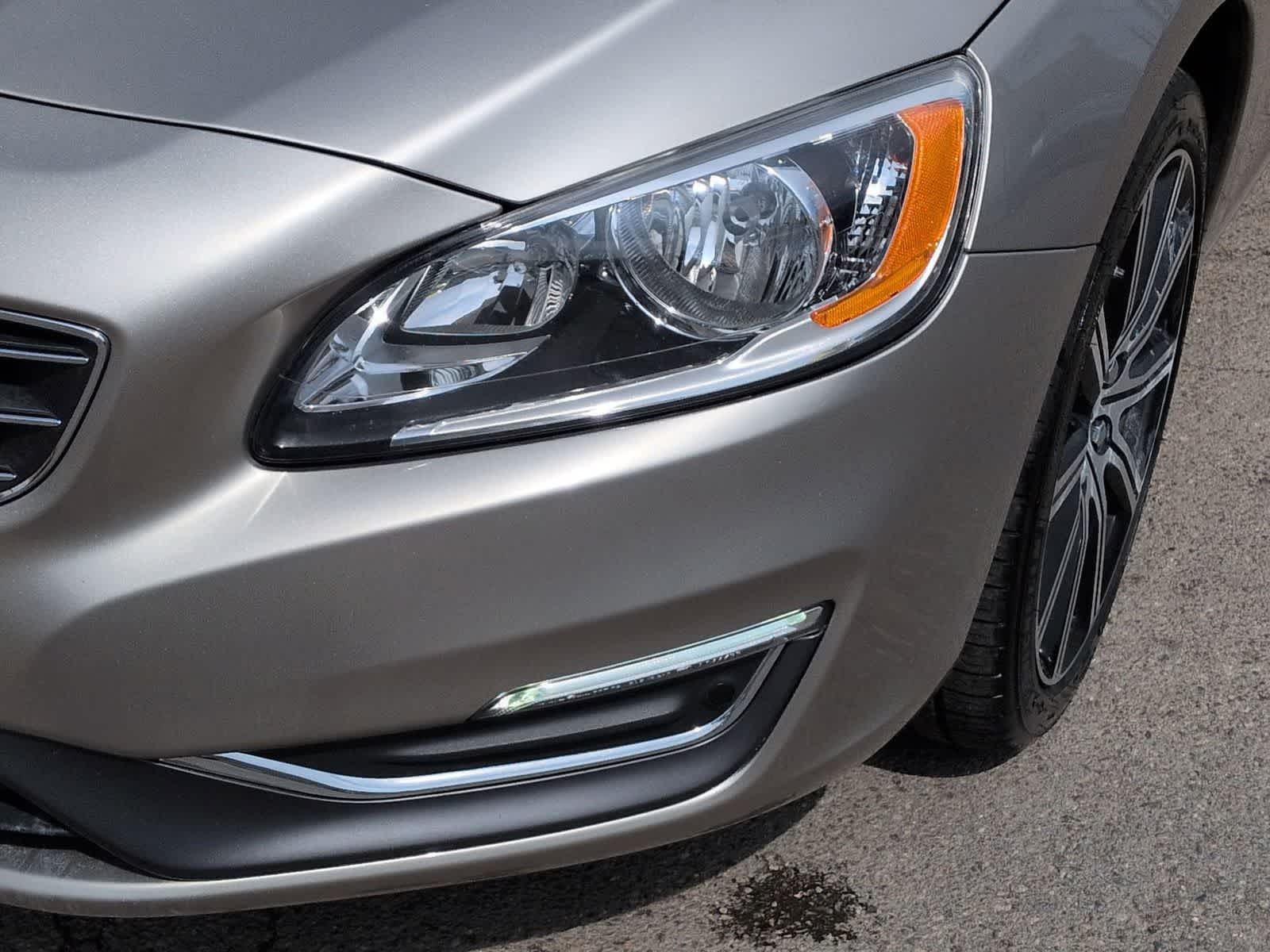 Thumbnail: 2016 Volvo S60 - 11