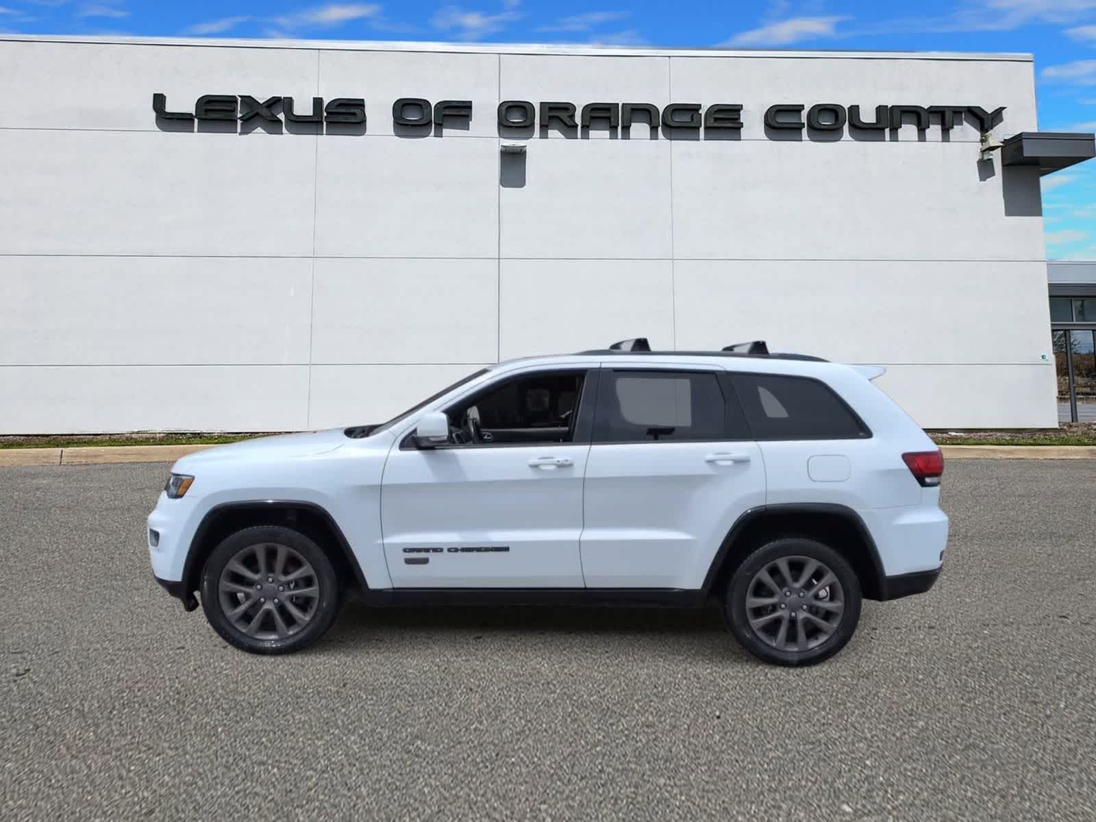 Thumbnail: 2016 Jeep Grand Cherokee - 5