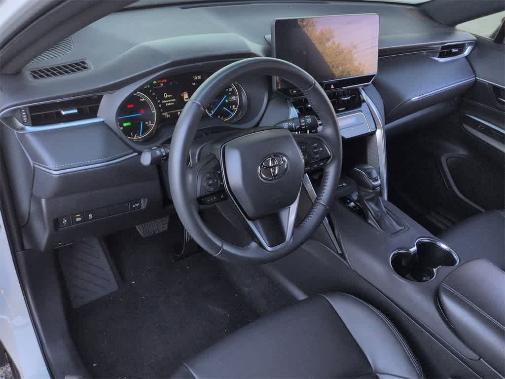 Thumbnail: 2024 Toyota Venza - 10