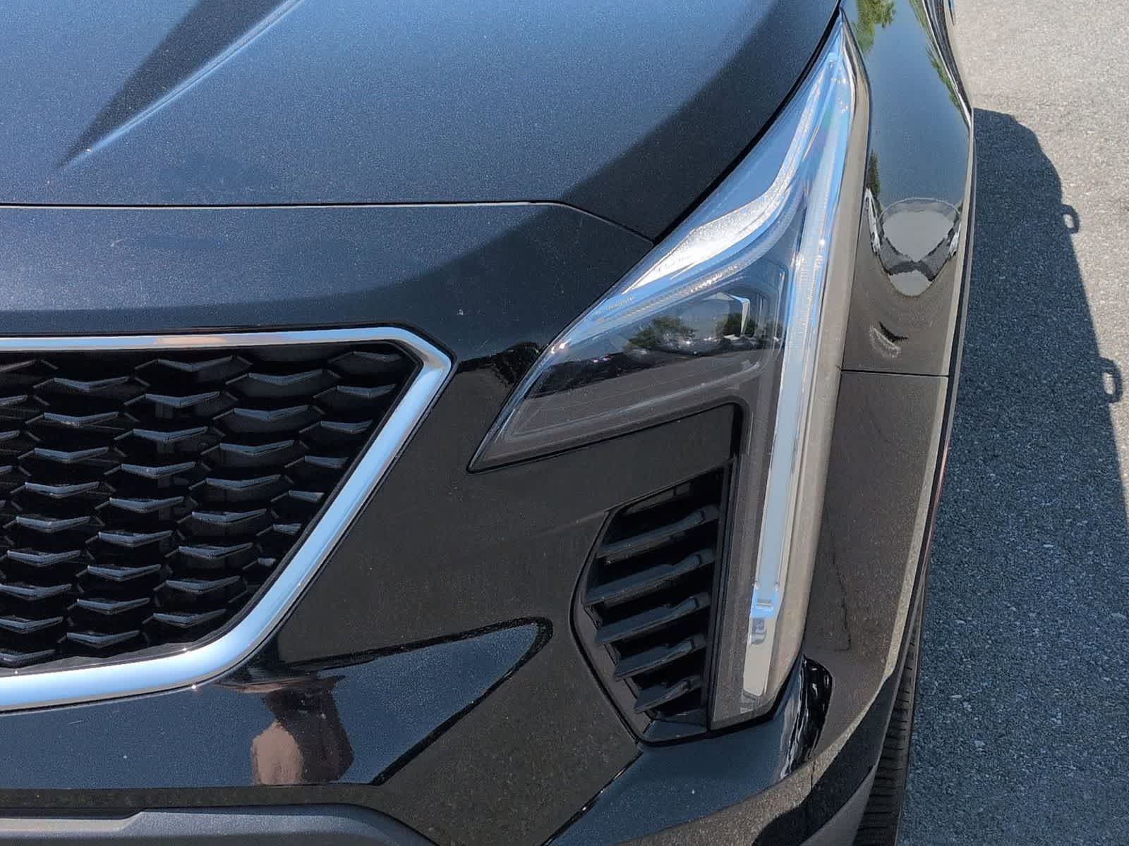 Thumbnail: 2023 Cadillac XT4 - 11