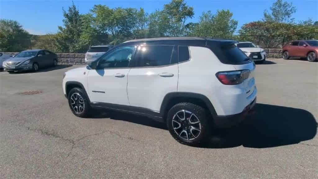 Thumbnail: 2024 Jeep Compass - 6