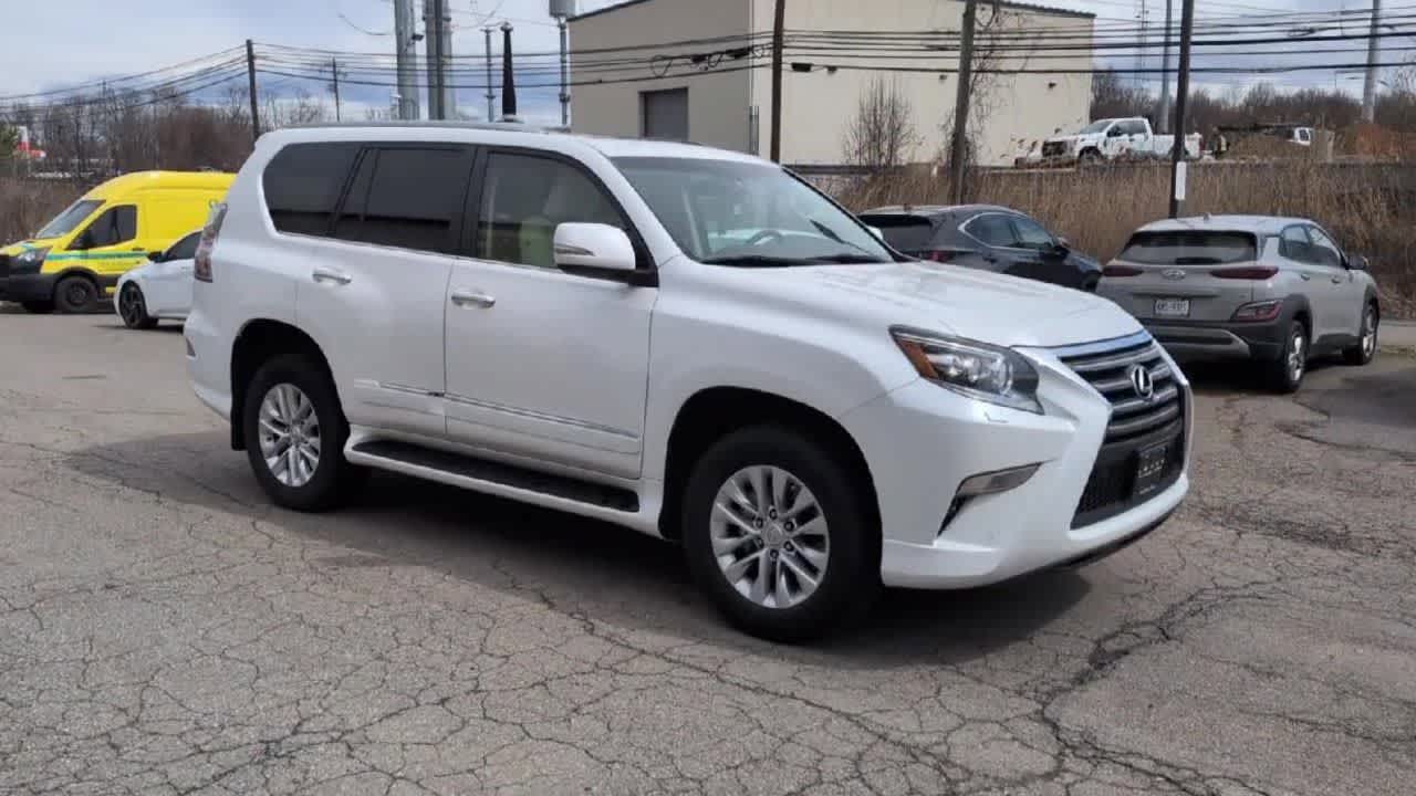 Thumbnail: 2018 Lexus GX - 2