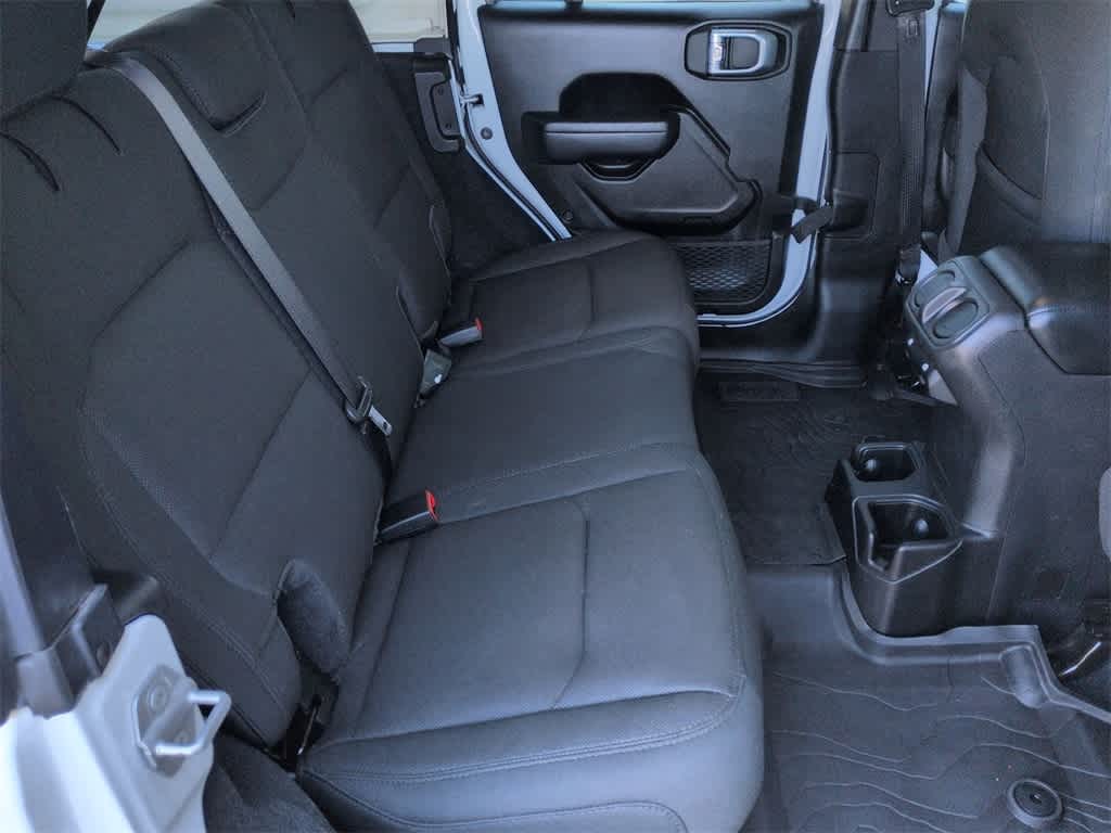 Thumbnail: 2022 Jeep Wrangler - 20