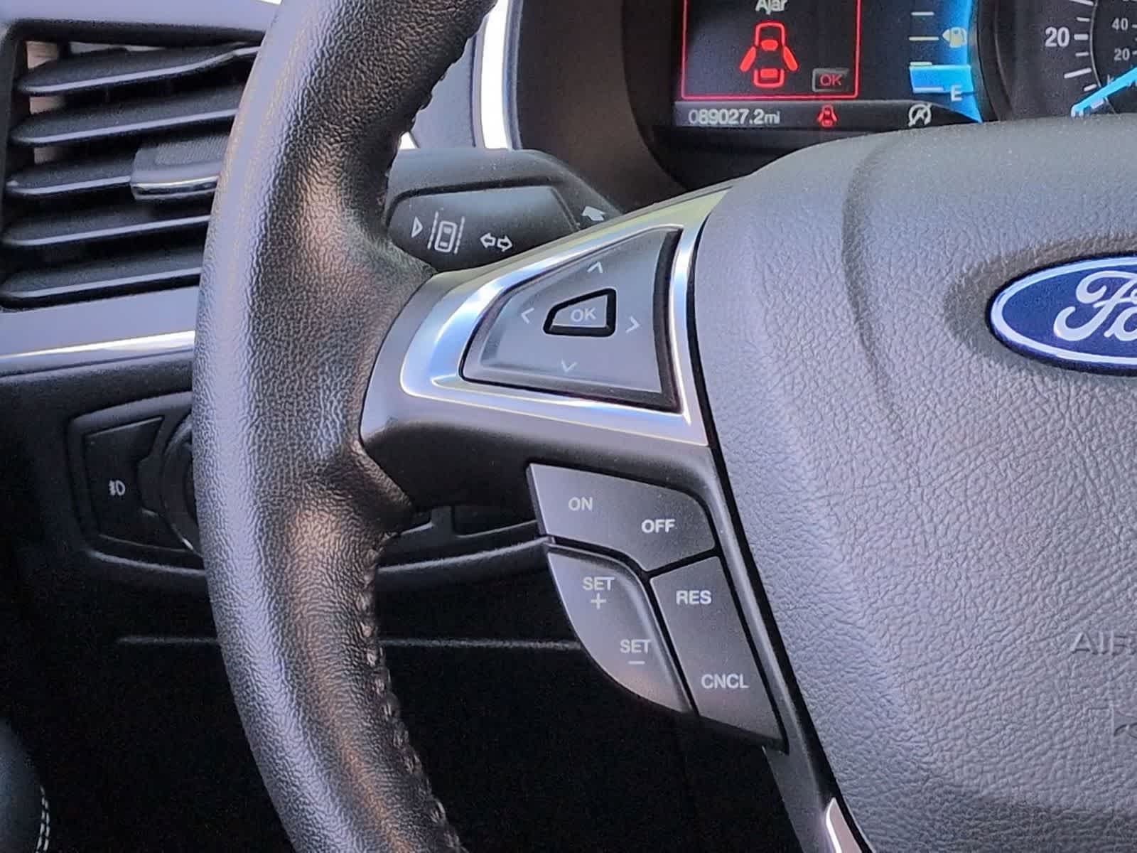 Thumbnail: 2019 Ford Edge - 24