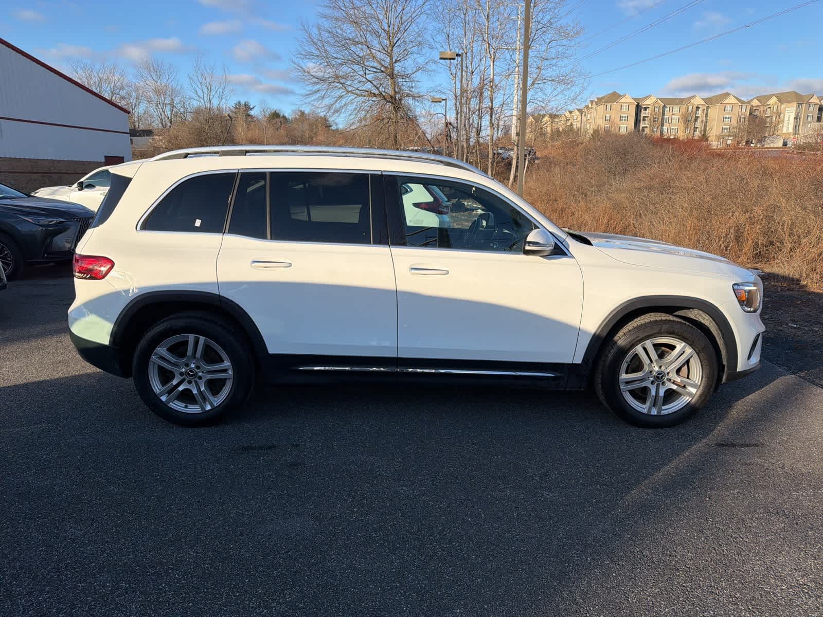 Thumbnail: 2022 Mercedes-Benz GLB - 6