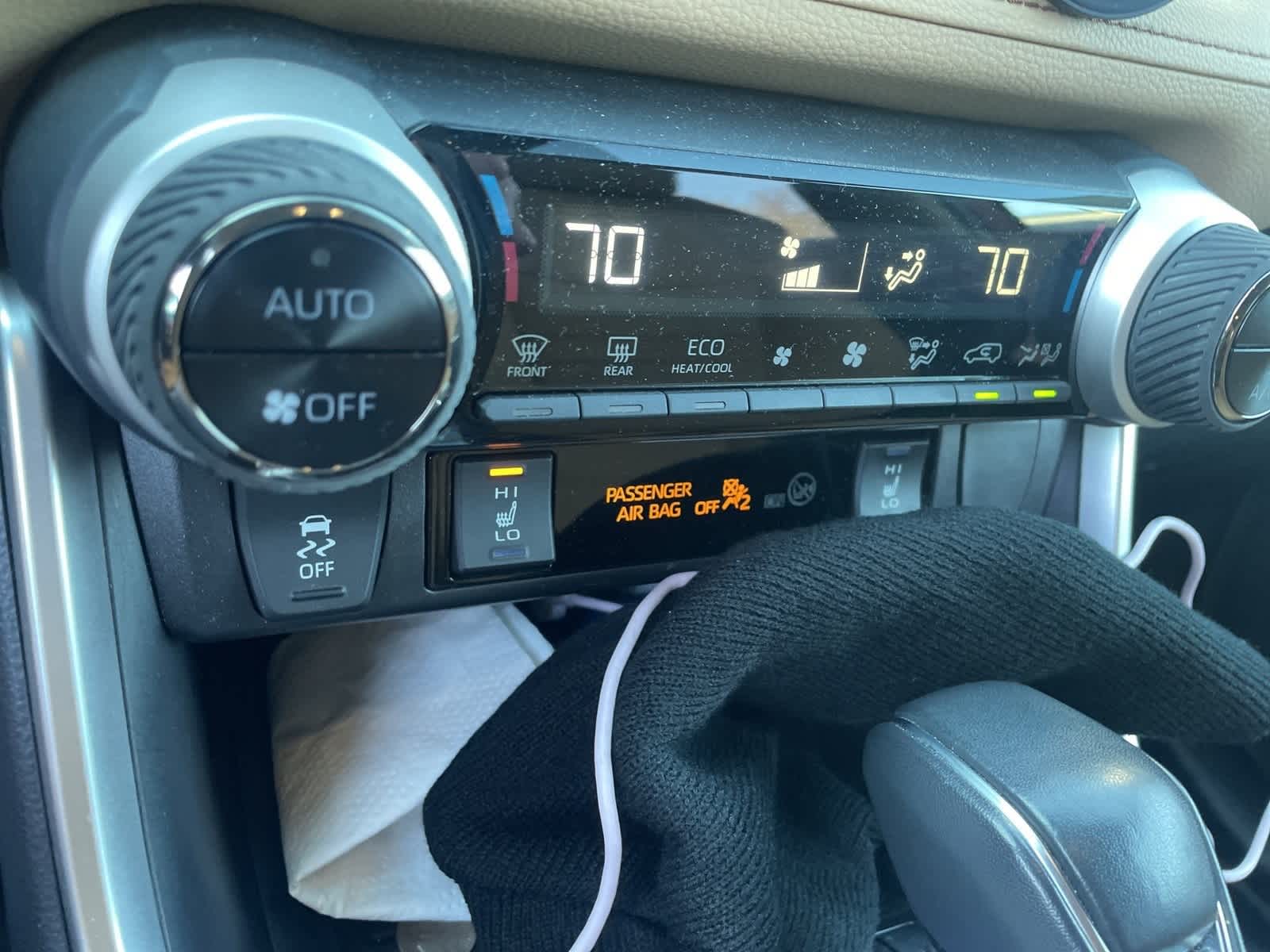 Thumbnail: 2022 Toyota RAV4 - 20