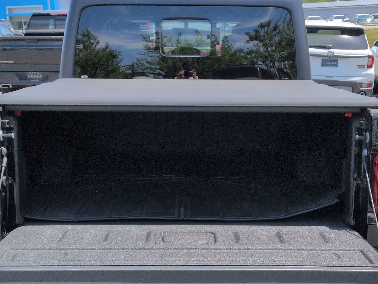 Thumbnail: 2023 Jeep Gladiator - 33