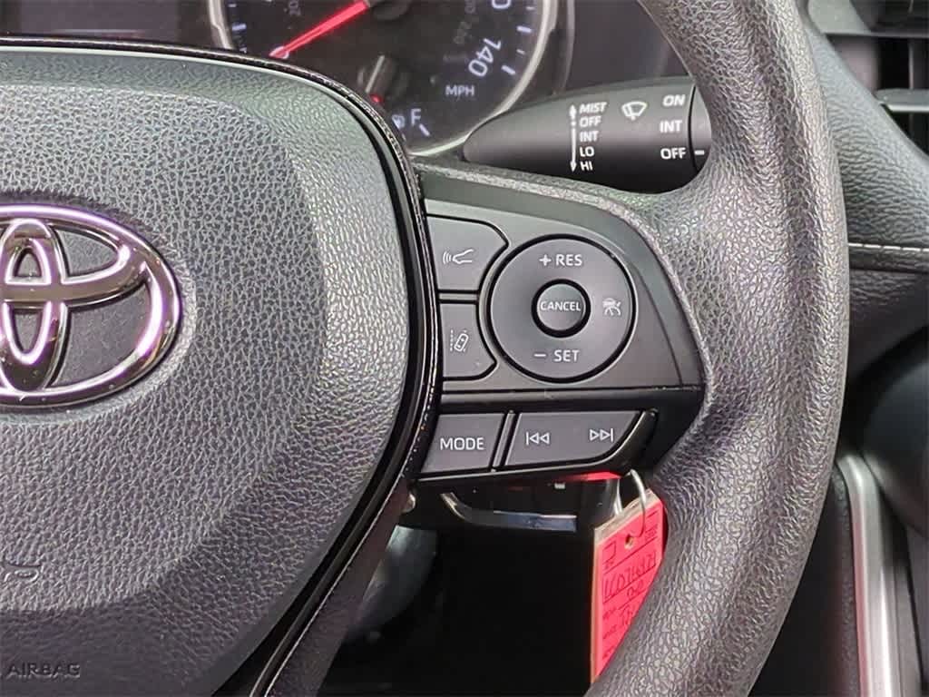 Thumbnail: 2020 Toyota RAV4 - 25