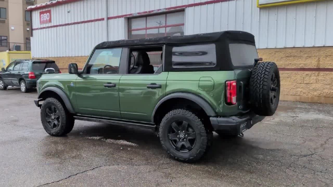 Thumbnail: 2022 Ford Bronco - 6