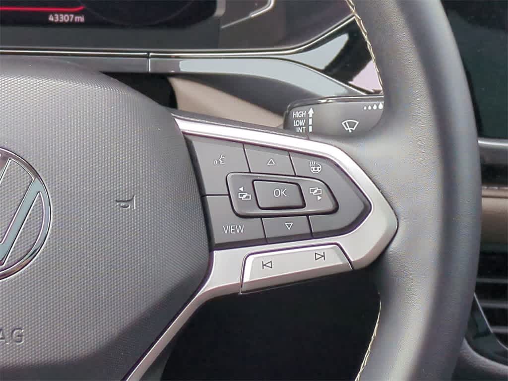Thumbnail: 2022 Volkswagen Taos - 27