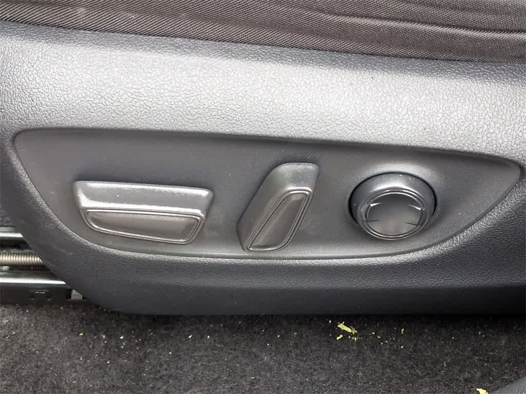 Thumbnail: 2024 Toyota RAV4 - 18