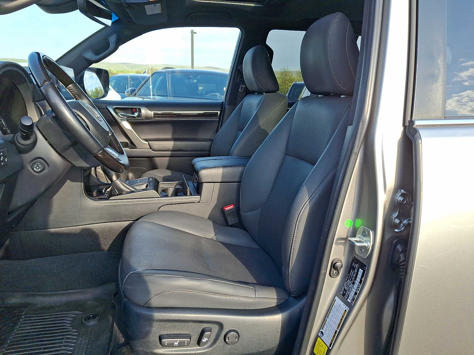 Thumbnail: 2023 Lexus GX - 12