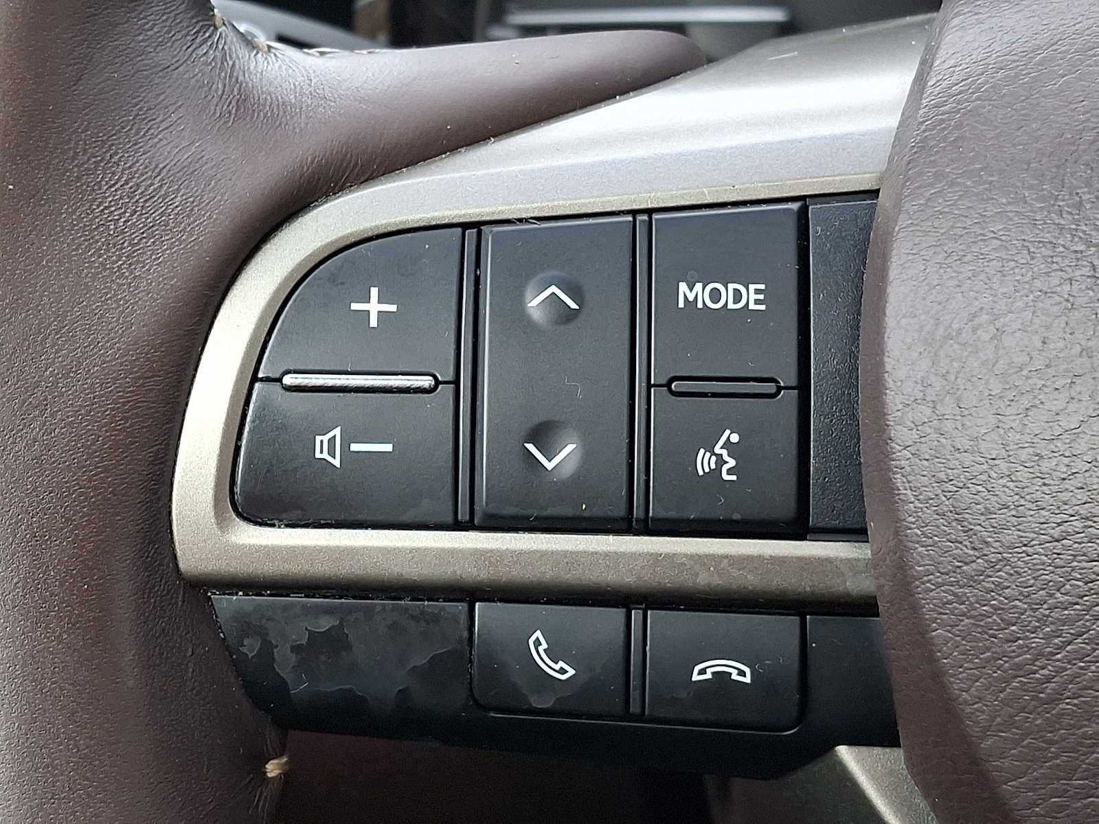 Thumbnail: 2017 Lexus RX - 17