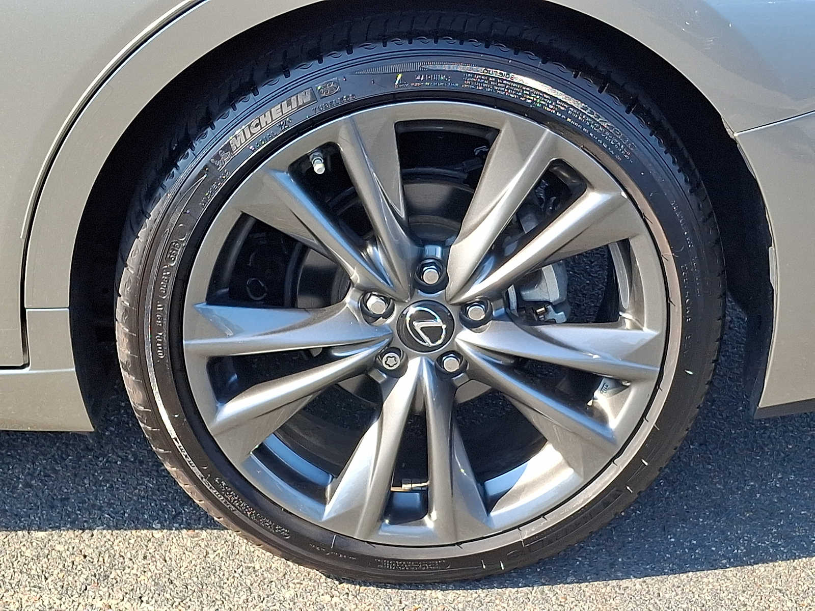 Thumbnail: 2019 Lexus ES - 7