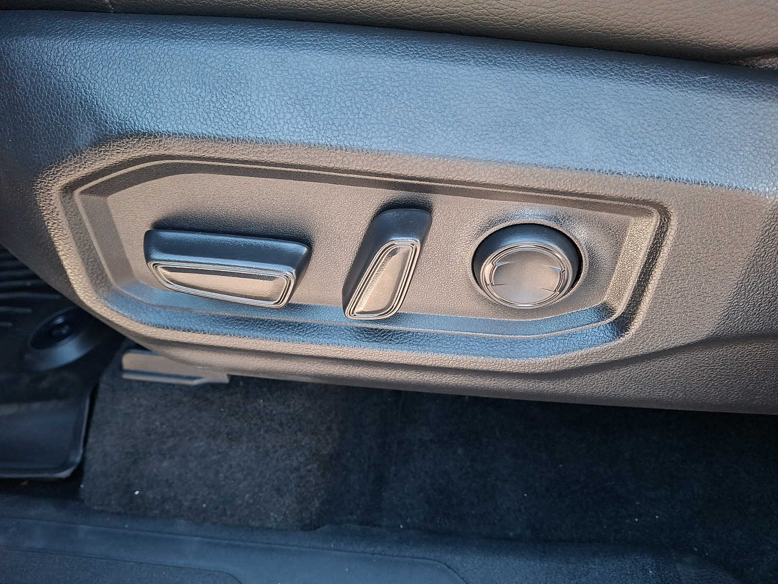 Thumbnail: 2023 Toyota Tundra - 11