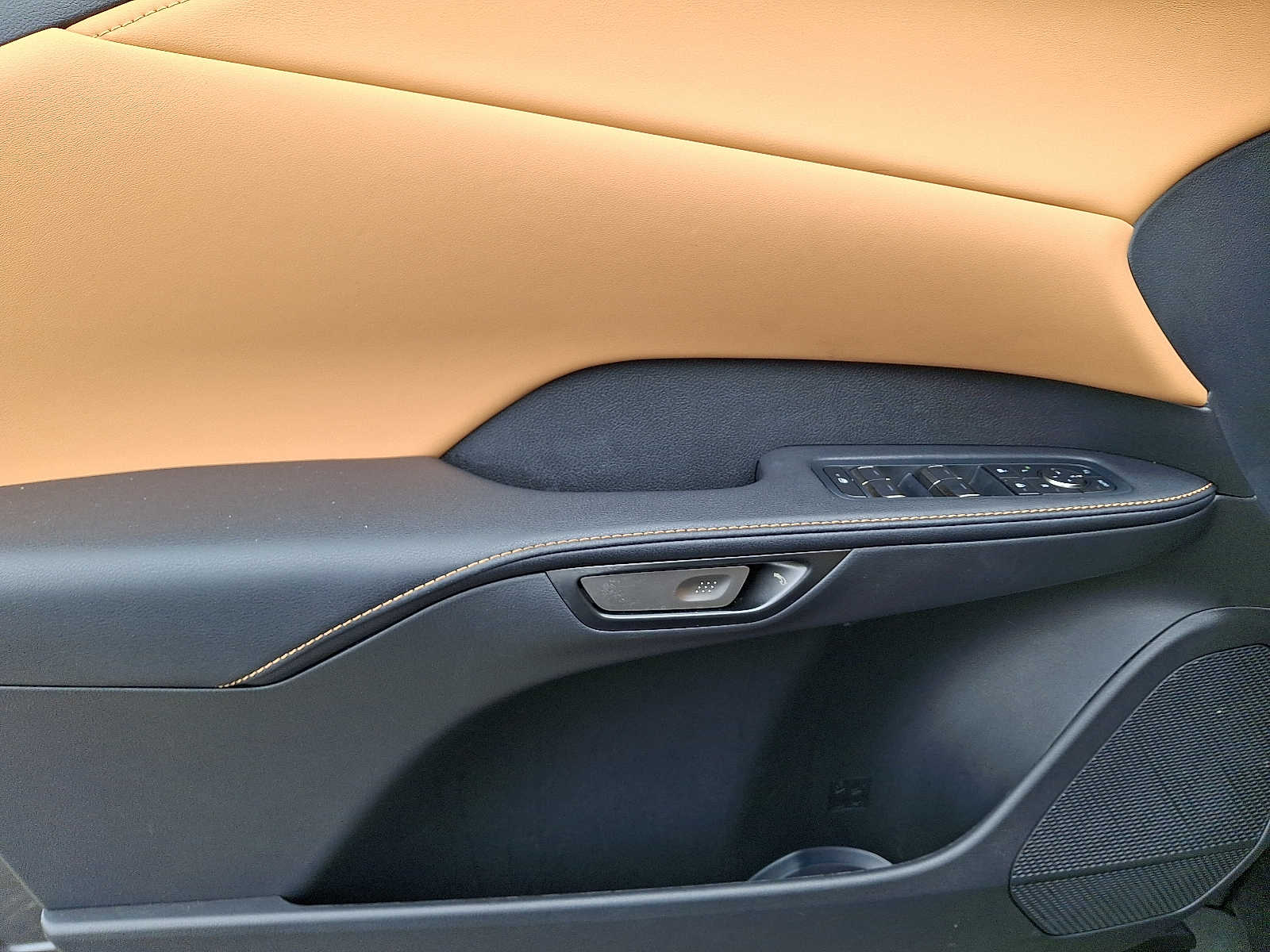 Thumbnail: 2025 Lexus RX - 7