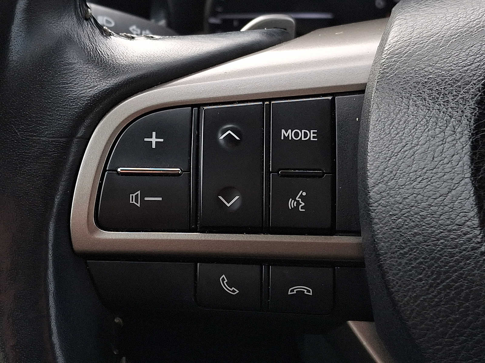 Thumbnail: 2022 Lexus RX - 16