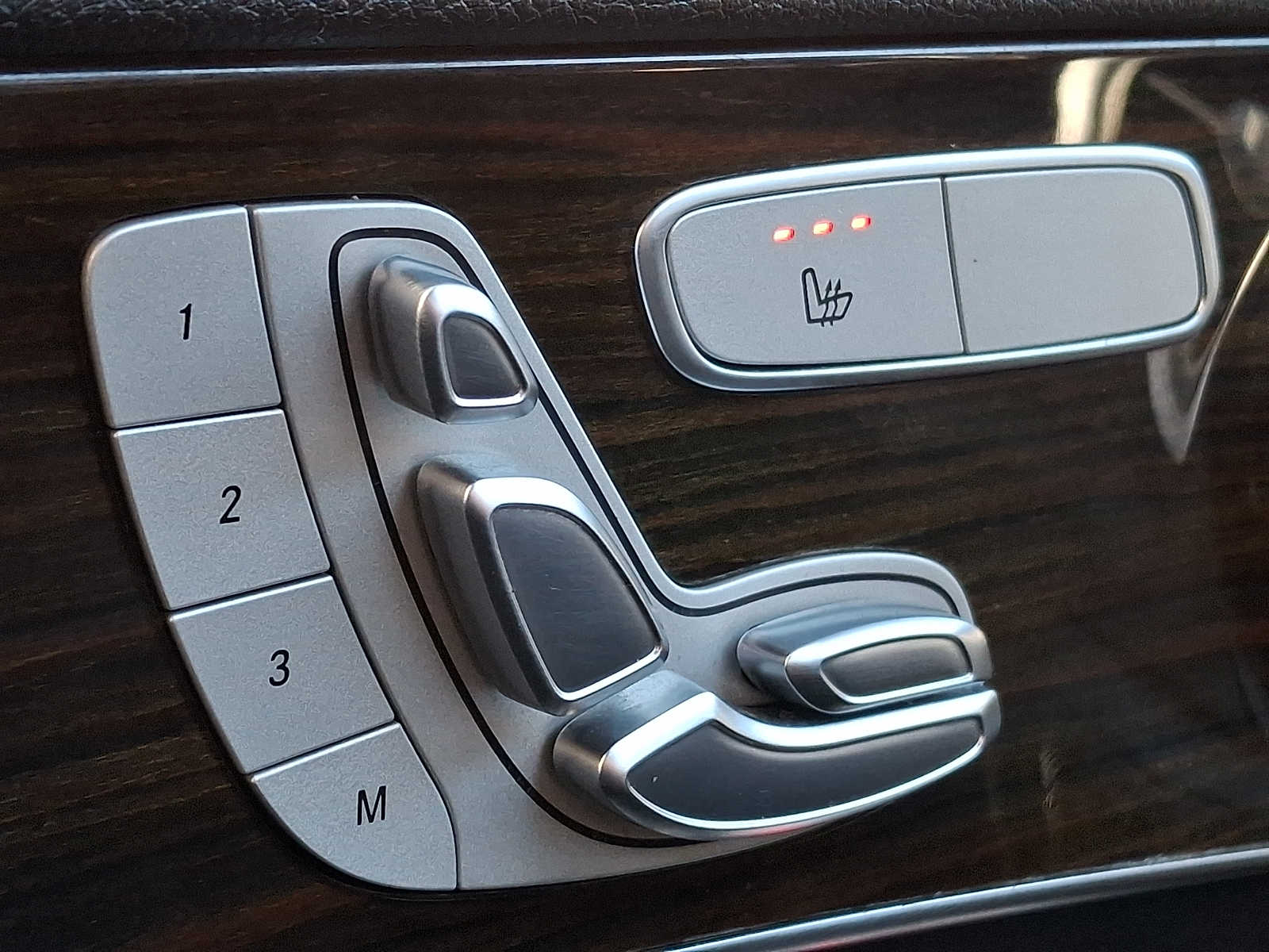 Thumbnail: 2017 Mercedes-Benz C-Class - 21