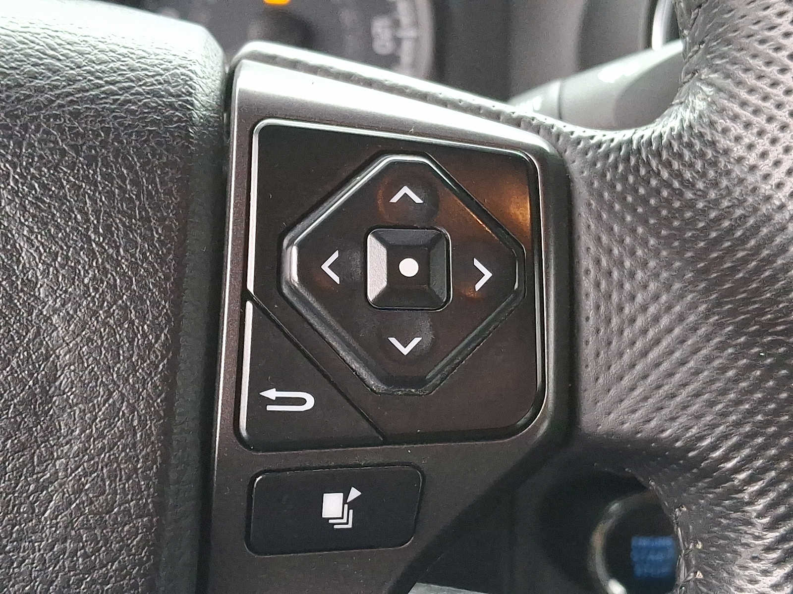 Thumbnail: 2021 Toyota Tacoma - 18