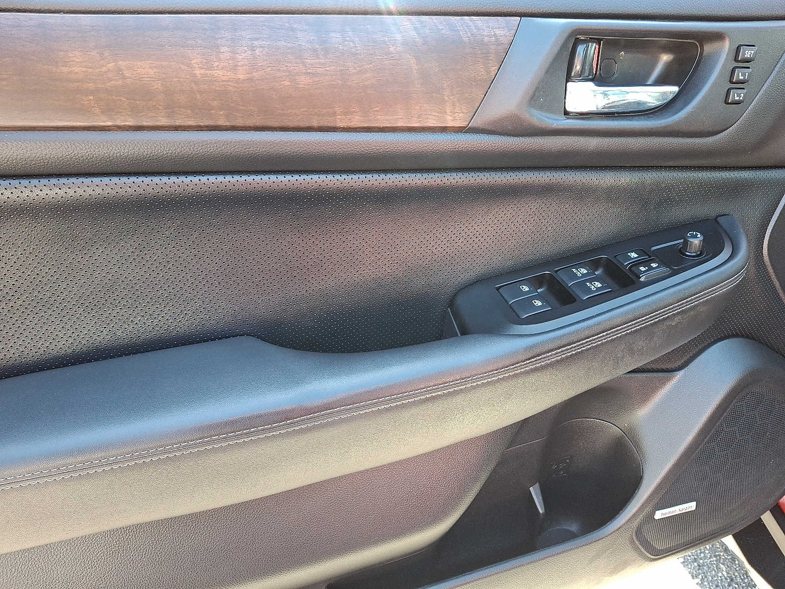 Thumbnail: 2016 Subaru Outback - 9