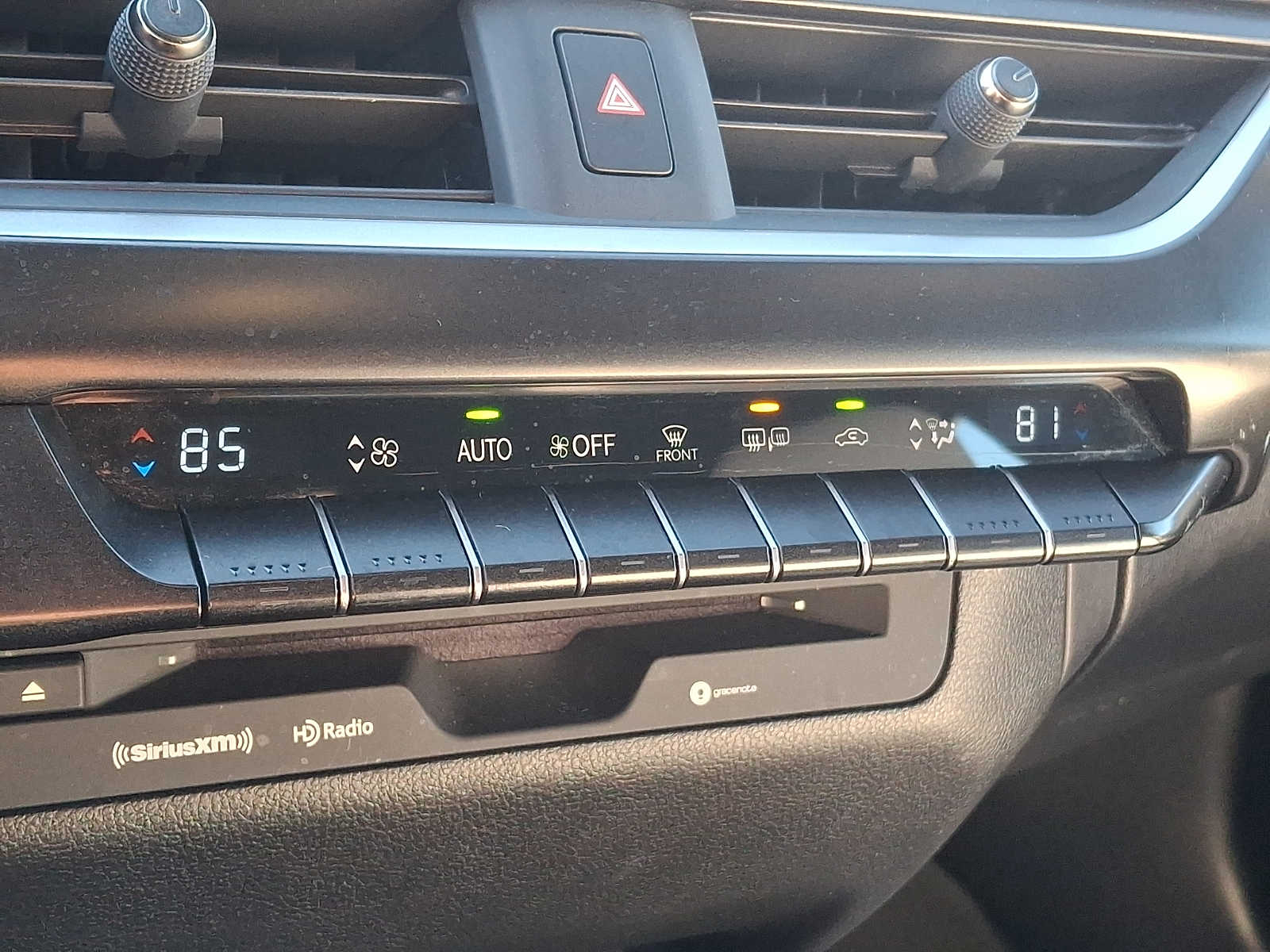 Thumbnail: 2022 Lexus UX - 14