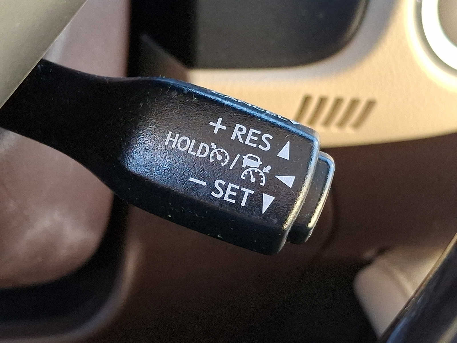 Thumbnail: 2018 Lexus ES - 20