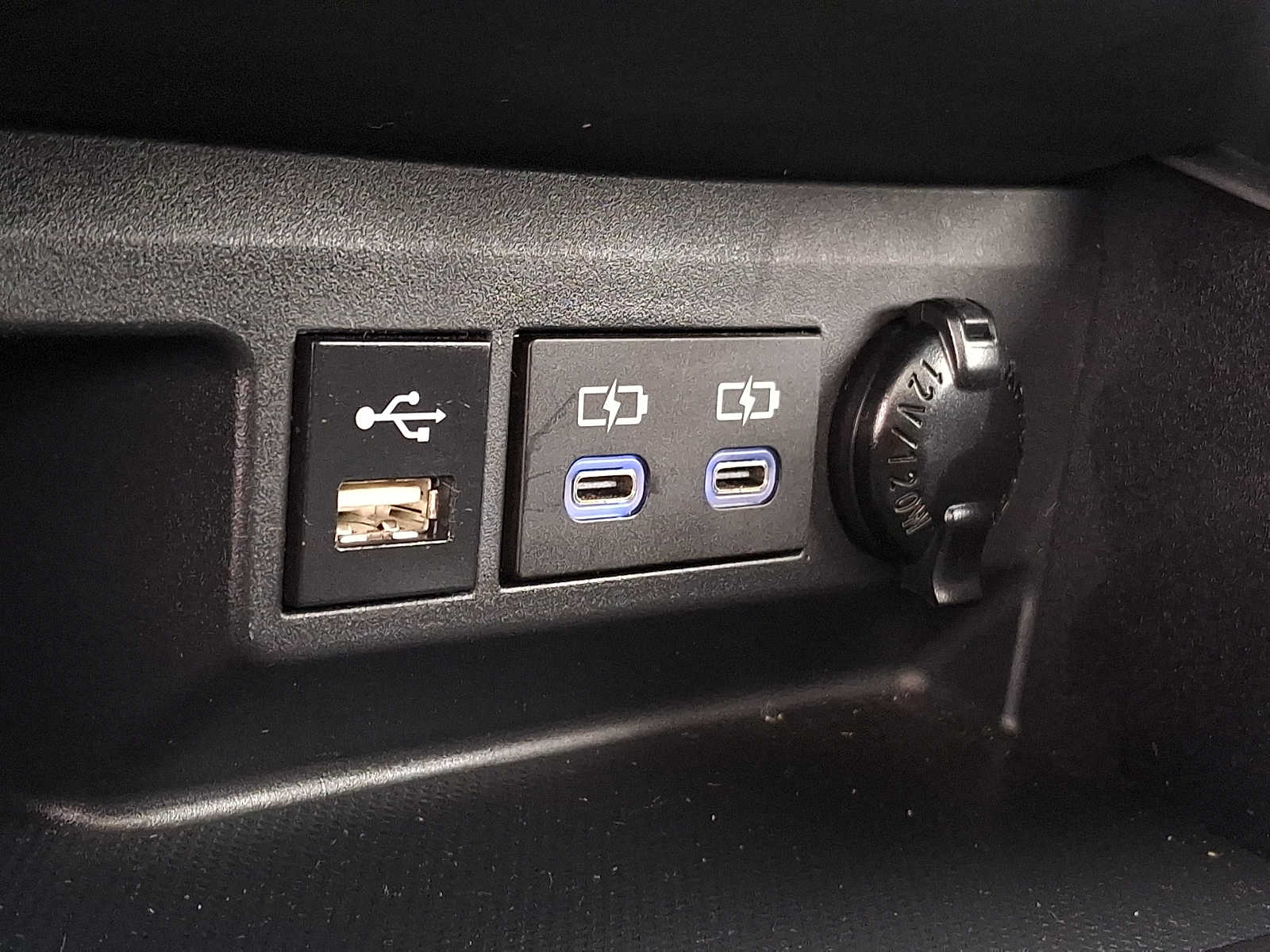 Thumbnail: 2022 Toyota Highlander - 19