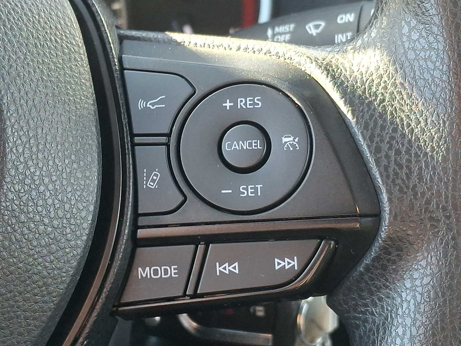 Thumbnail: 2023 Toyota RAV4 - 17