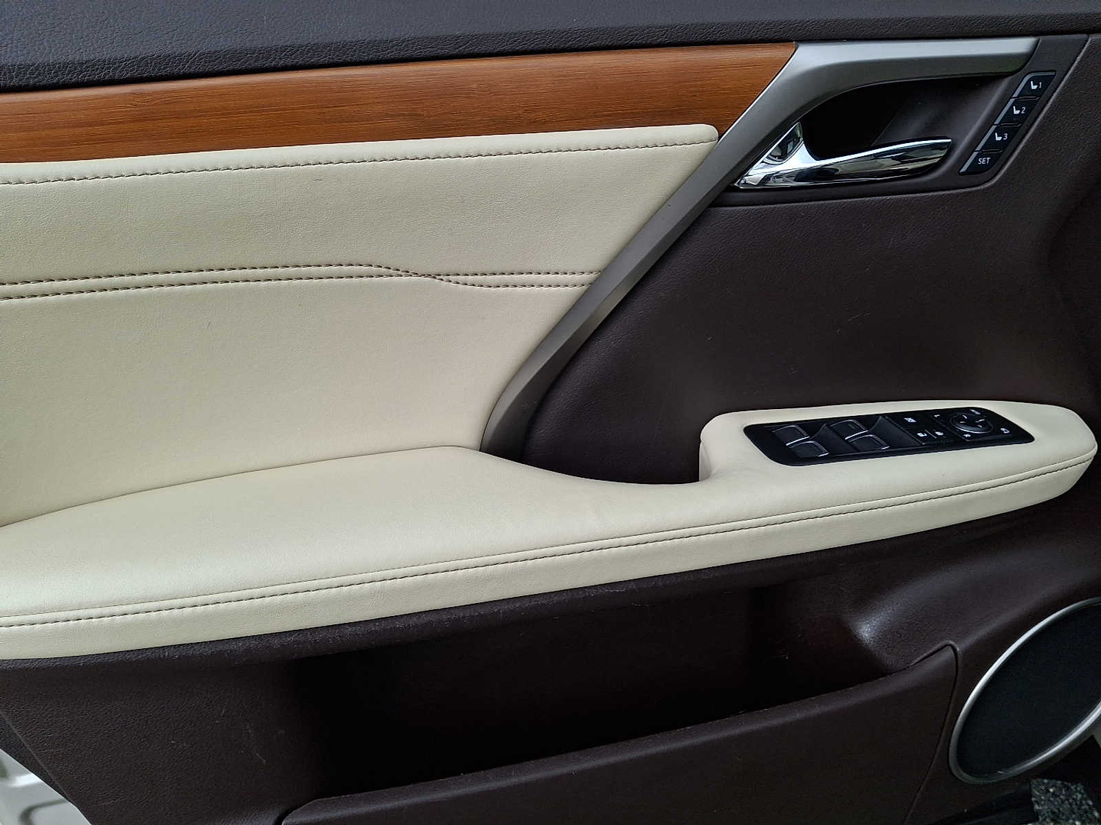 Thumbnail: 2019 Lexus RX - 9