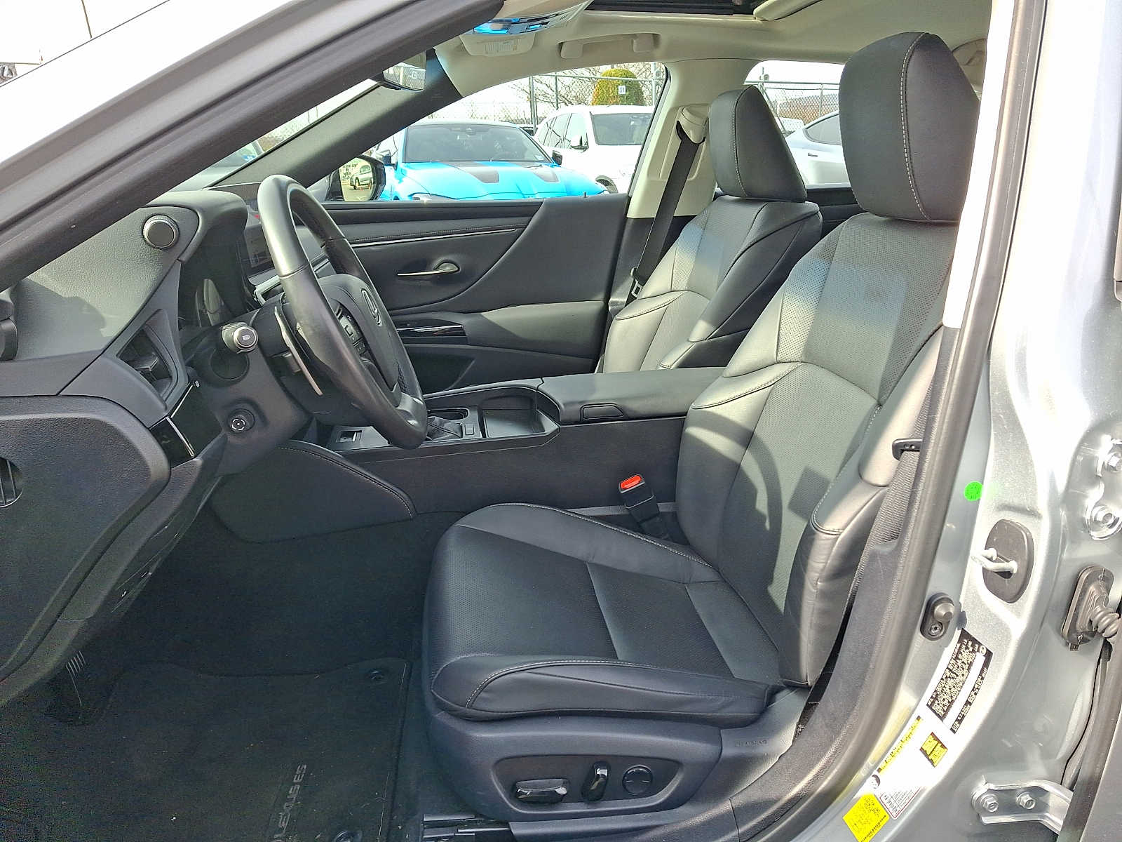 Thumbnail: 2023 Lexus ES - 10