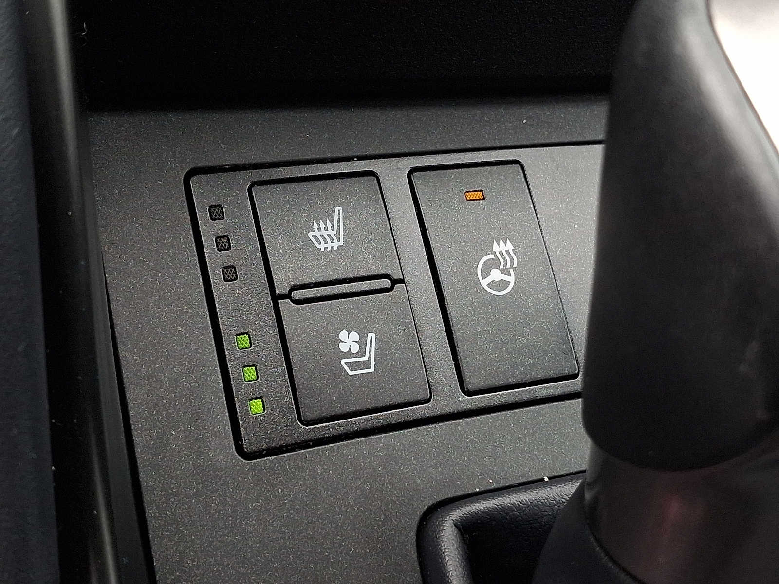 Thumbnail: 2023 Lexus IS - 21