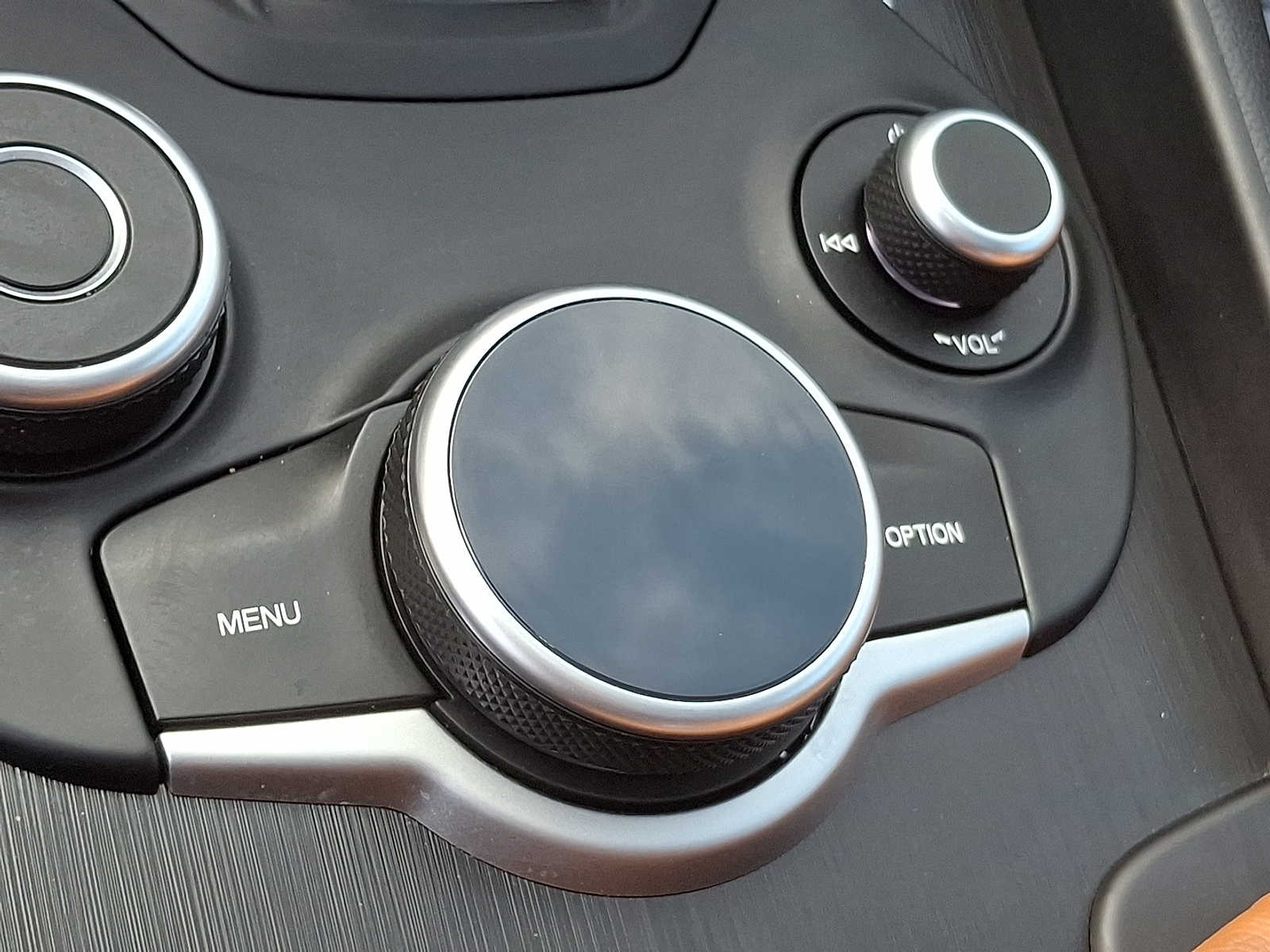 Thumbnail: 2018 Alfa Romeo Giulia - 21