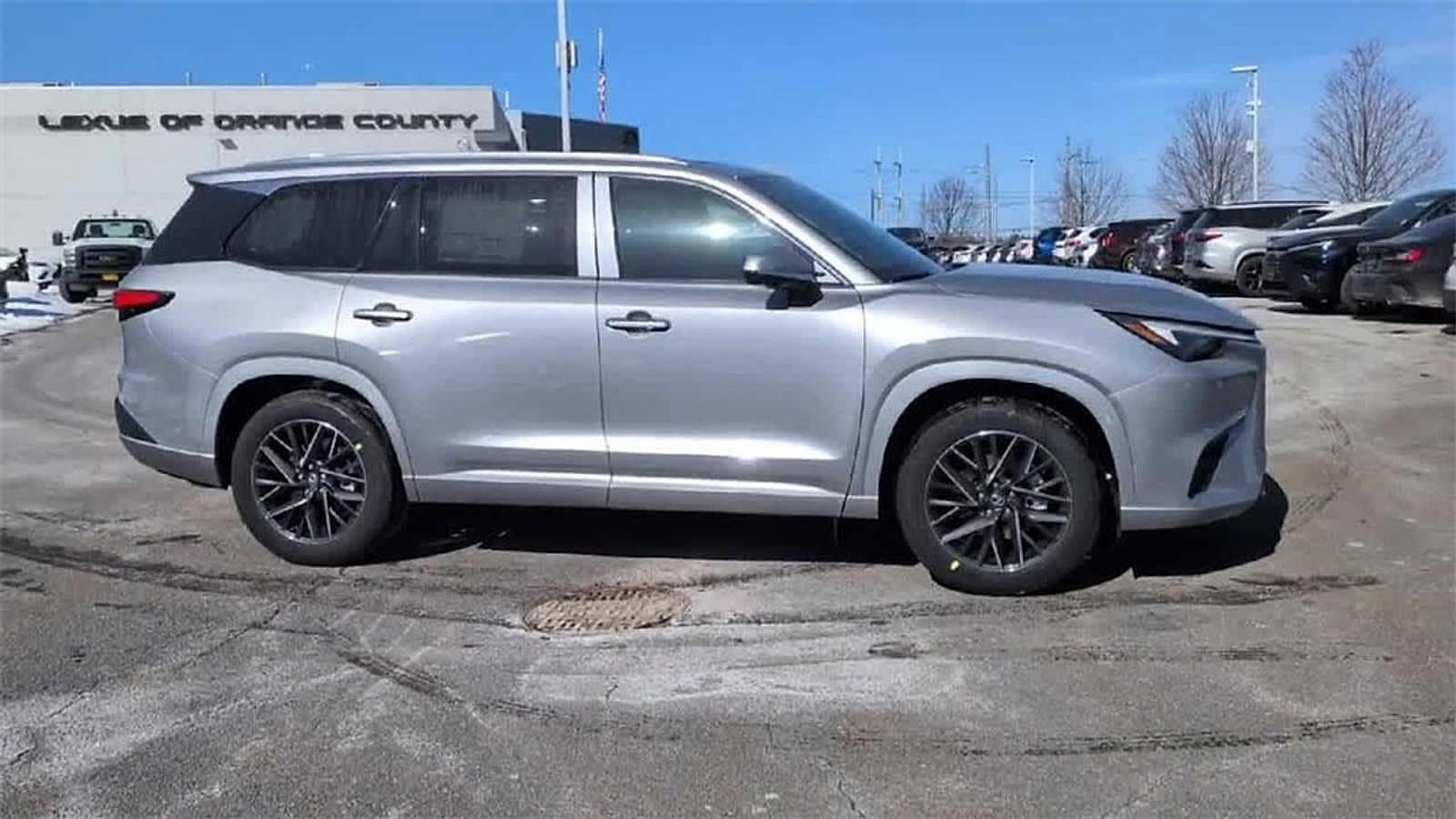 Thumbnail: 2026 Lexus TX - 2