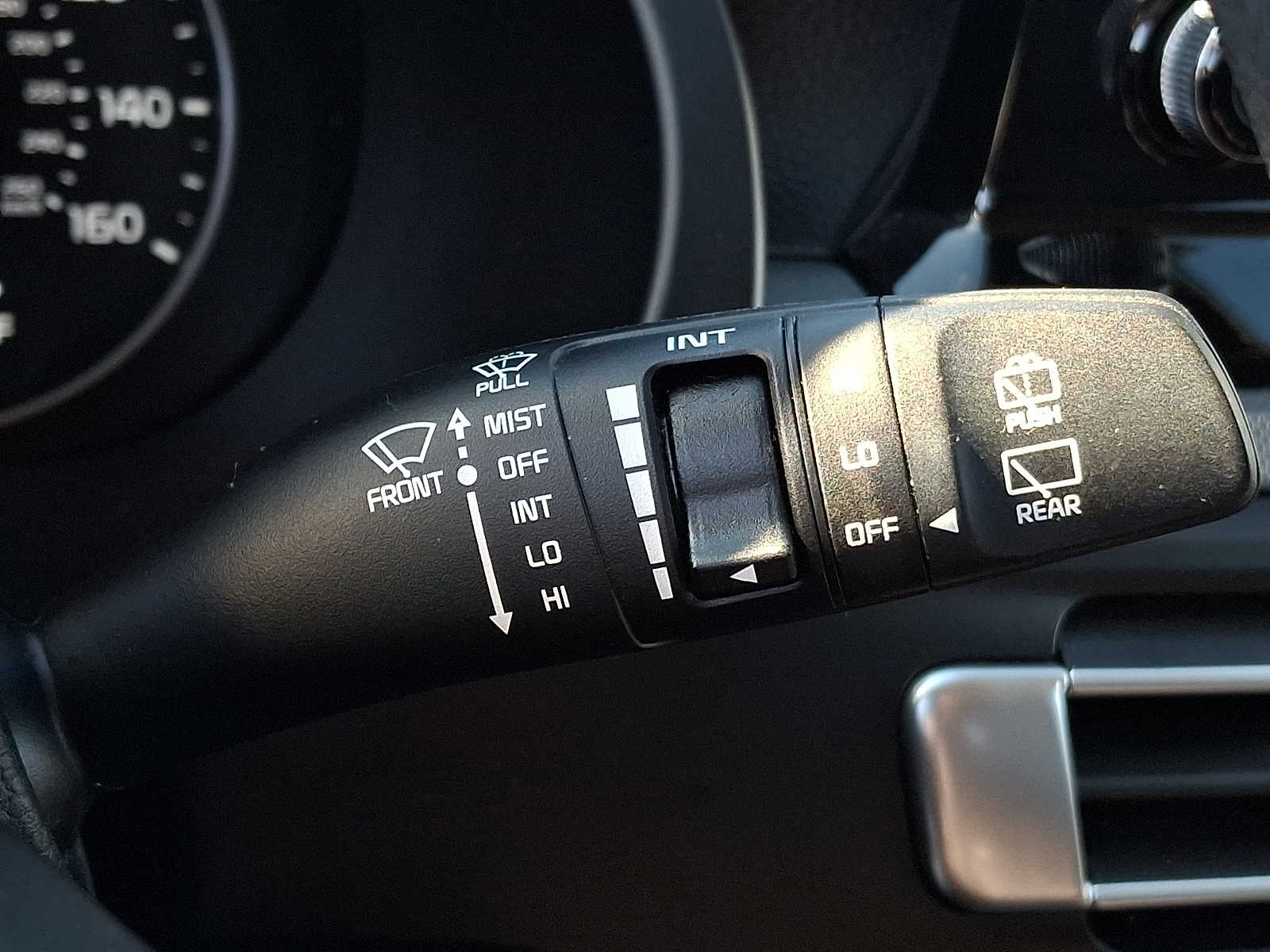 Thumbnail: 2023 Kia Seltos - 20