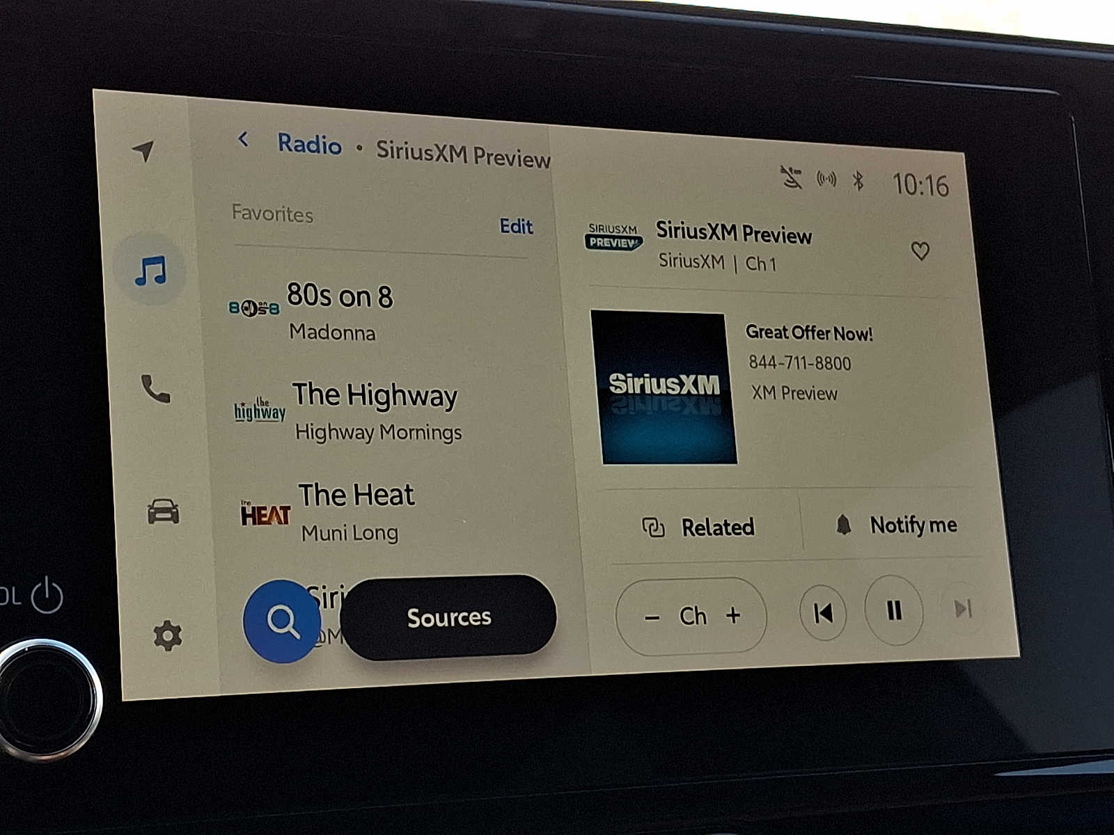 Thumbnail: 2023 Toyota Venza - 14