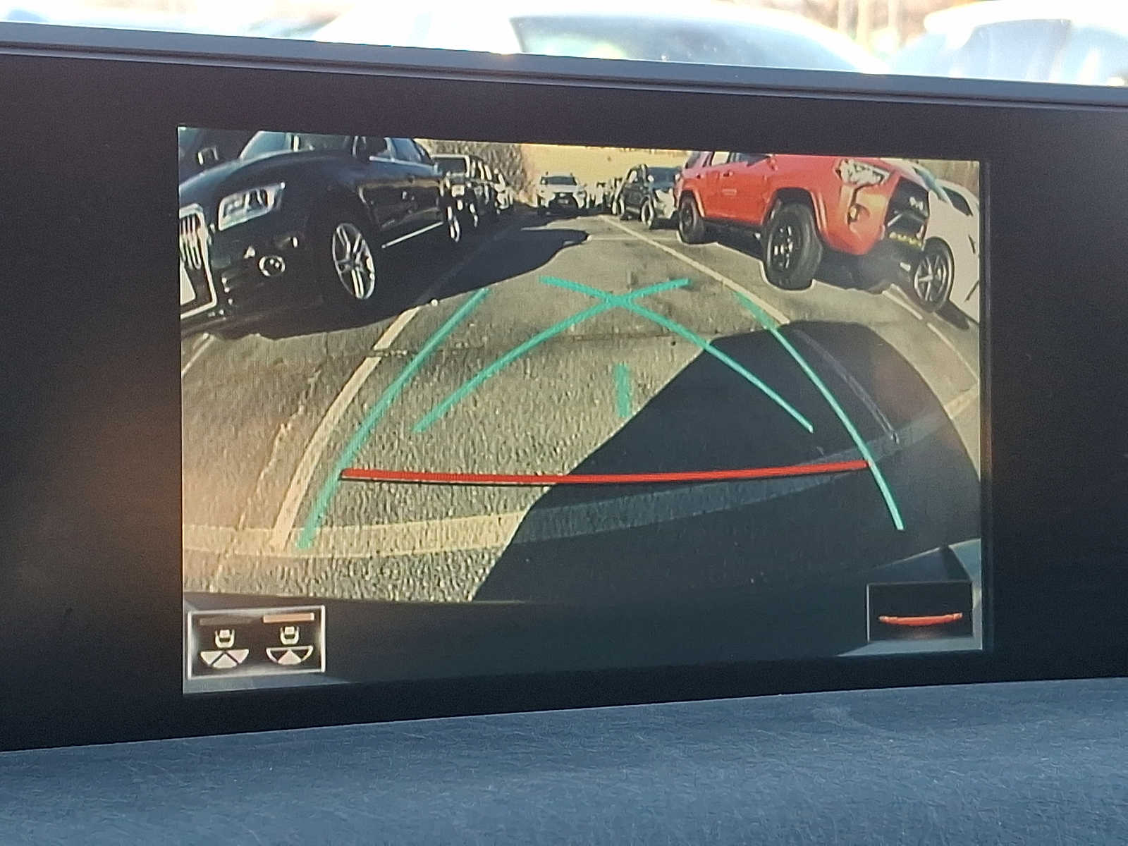 Thumbnail: 2019 Lexus UX - 16