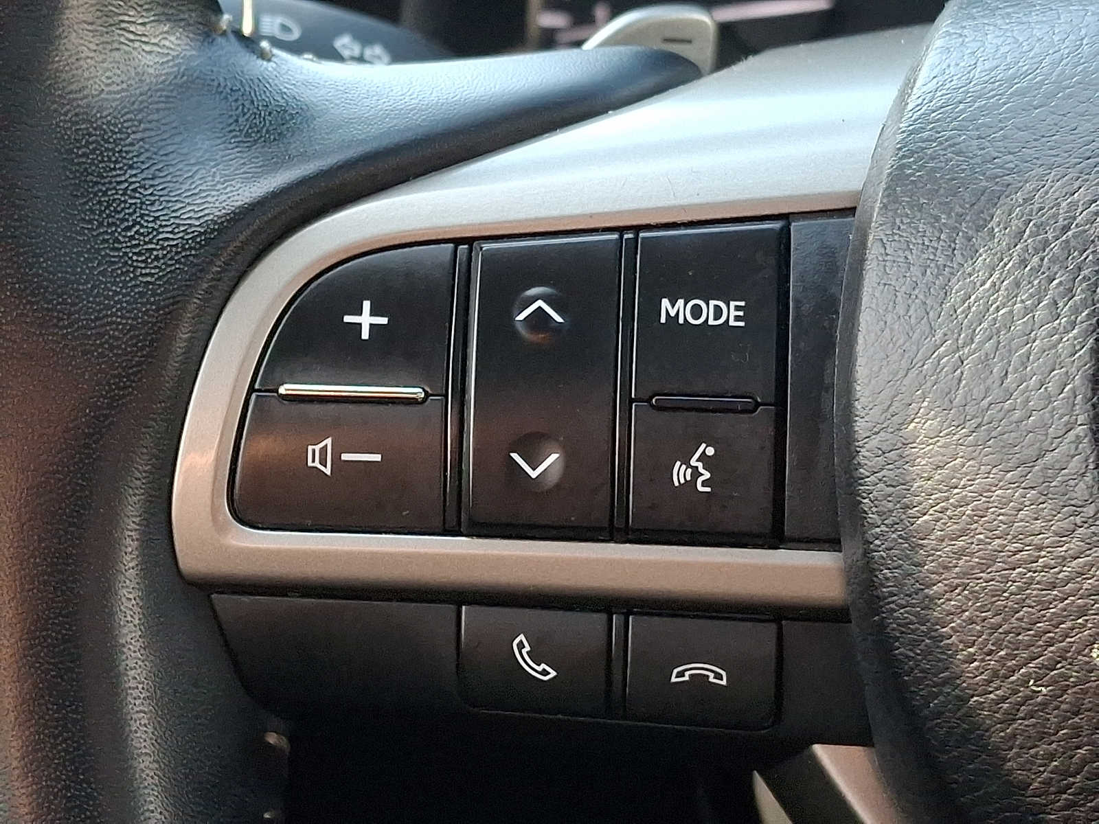 Thumbnail: 2021 Lexus RX - 17