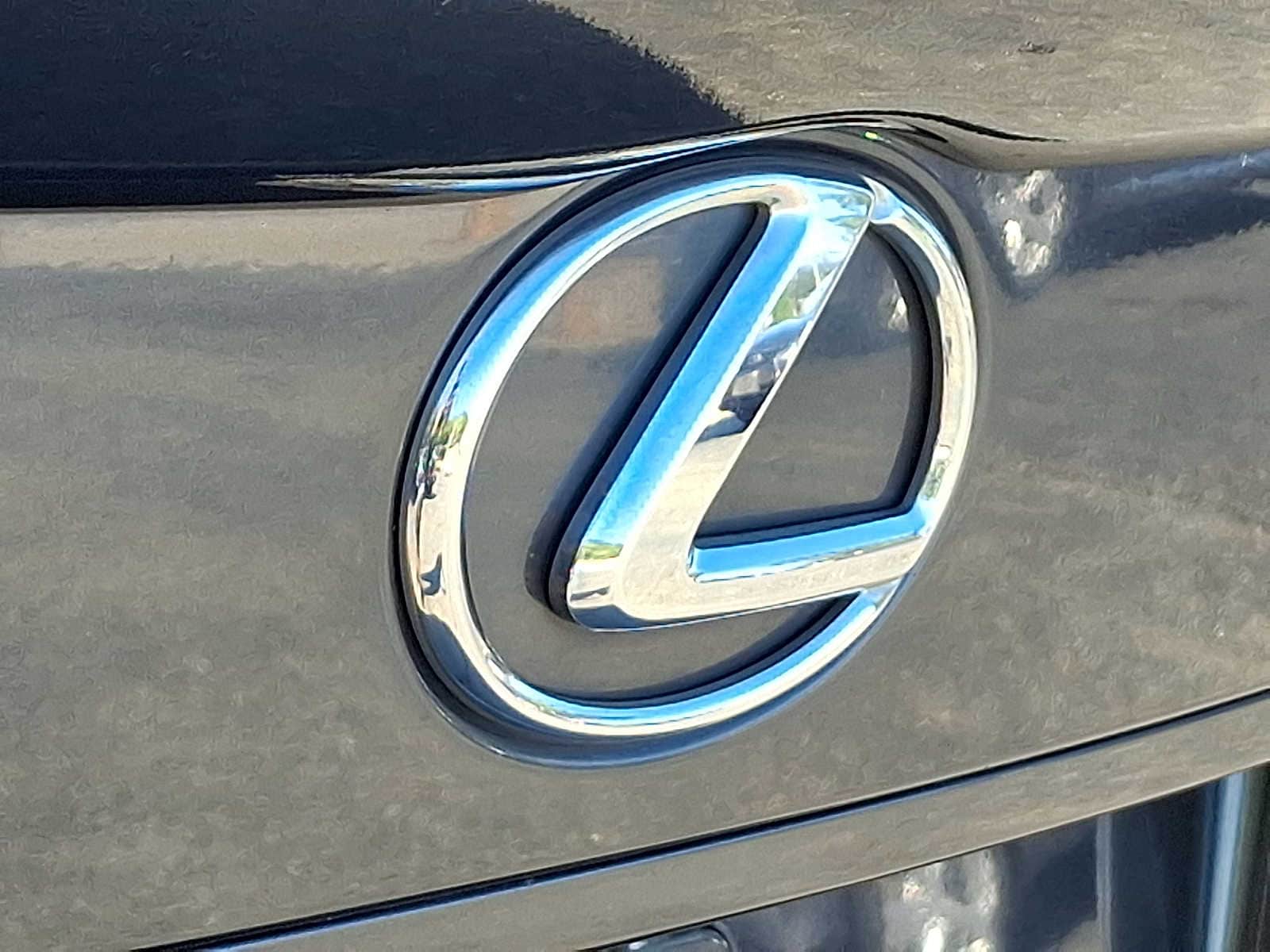 Thumbnail: 2011 Lexus IS - 30