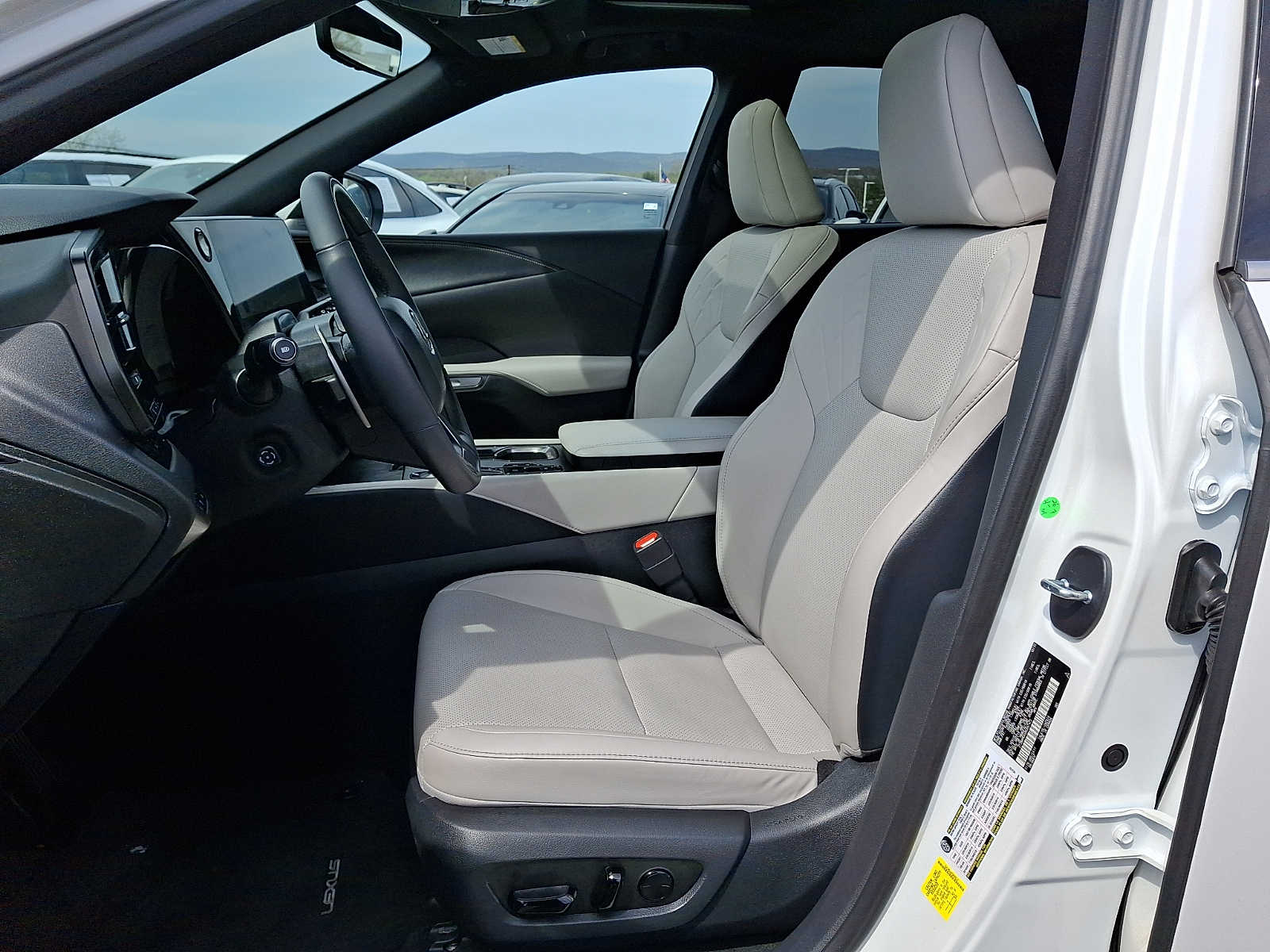 Thumbnail: 2024 Lexus RX - 10