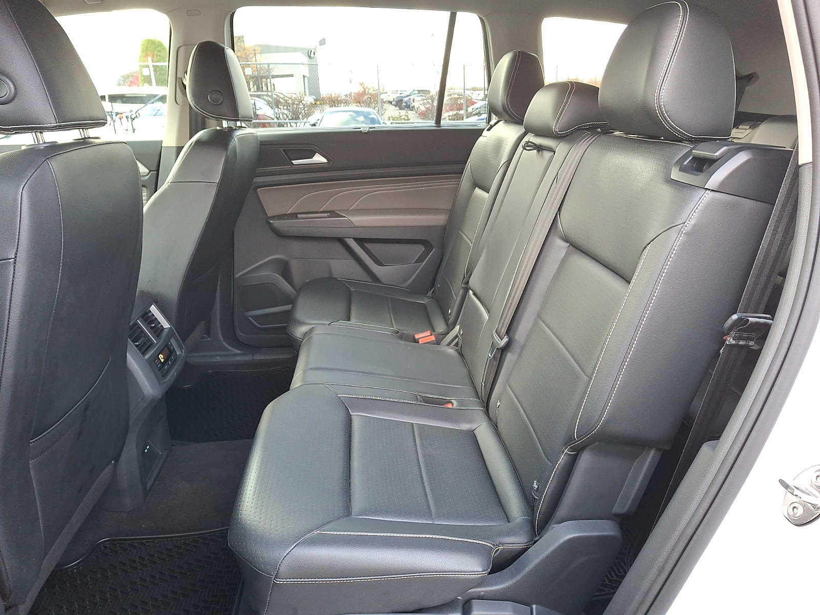 Thumbnail: 2022 Volkswagen Atlas - 9