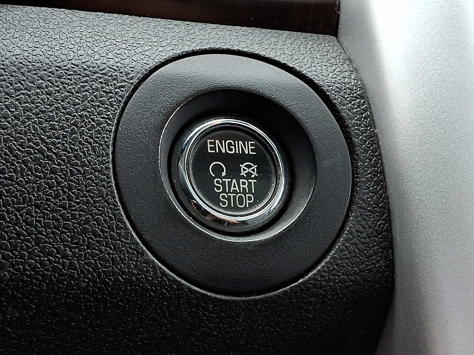 Thumbnail: 2011 Ford Edge - 20