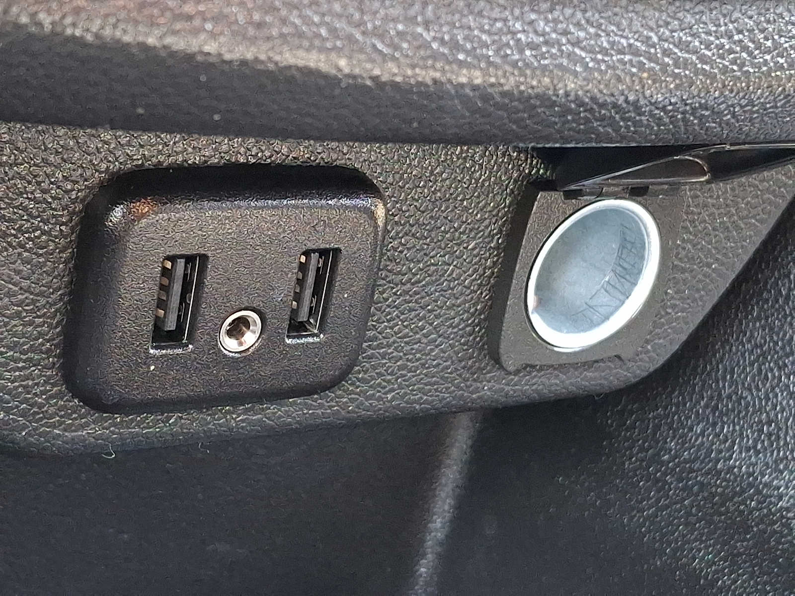 Thumbnail: 2023 Chevrolet Traverse - 19