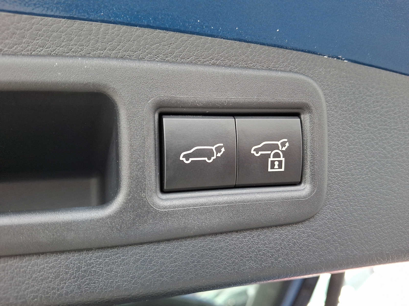 Thumbnail: 2023 Lexus RX - 24