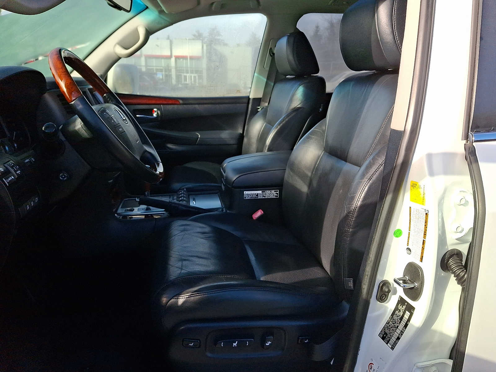 Thumbnail: 2011 Lexus LX - 13